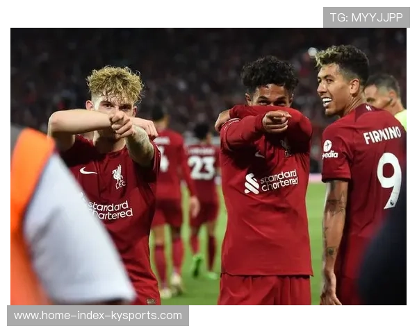 纽卡斯尔边路斜传形成破门机会